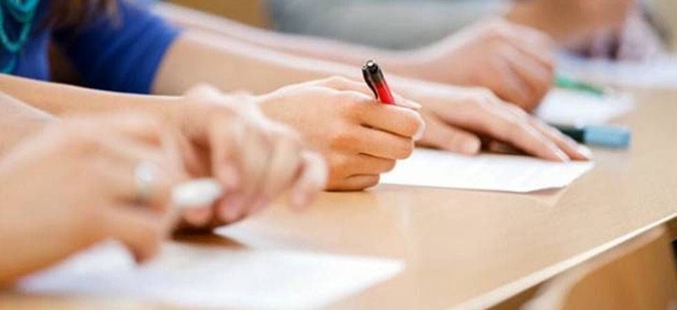 कक्षा बारहवीं की बोर्ड परीक्षा में आए सिलेबस के बाहर से प्रश्न। - Youth Express
