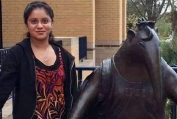 बॉलीवुड के खतरनाक विलेन अमरीश पुरी की बेटी दिखने में है काफी खूबसूरत Youth Express