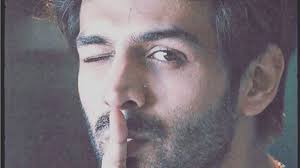 Kartik Aaryan dethrones Priya Prakash Varrier in Wink competition!