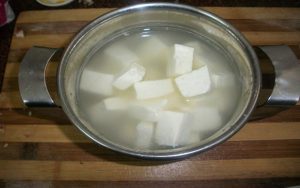 मिलावटी पनीर की पहचान