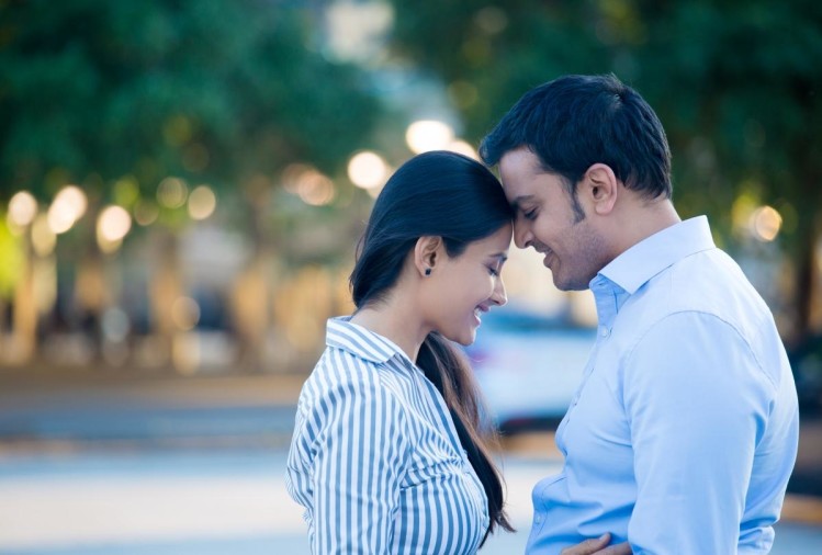 शादी के बाद भी अपने पार्टनर से कहना न भूले, ये पांच खास बातें Youth Express