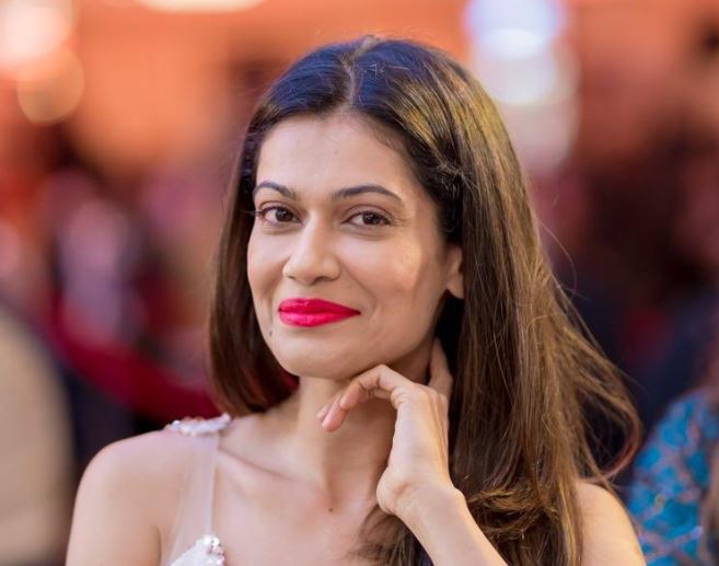 BB13 के कन्टेस्टें को Payal Rohatgi ने धोया, किसे कही बेरोज़गार-Youth Express