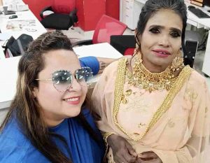 ब्यूटी पार्लर का उद्घाटन