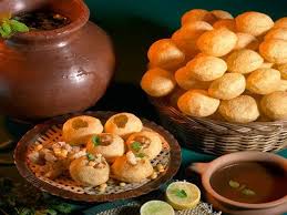 एक व्यंजन कई नाम और अलग स्वाद- जानिये पानी पूरी के बारे में