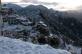 उत्तराखंड में बर्फबारी का