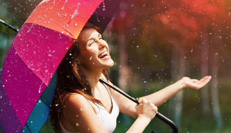 अगर चाह रहे है कि मानसून के सीजन में रहे फिट, तो इन चीजों का करिये सेवन