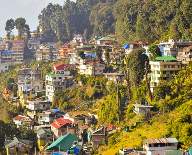 दार्जिलिंग अगर मन बना रहे है जाने का,तो इन जगहों पर जाना ना भूलें