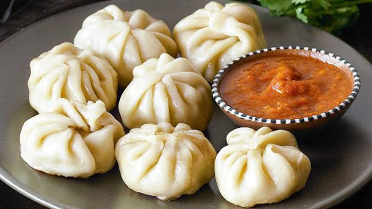 अगर आप भी मोमोज का ज्यादा करते है सेवन, तो जानियें क्या होते है इसके नुकसान