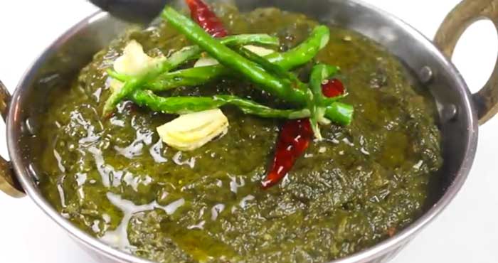 पंजाबी स्टाइल में ऐसे बनाएं सरसों की साग, ये है बनाने का ट्रेडिशनल तरीका